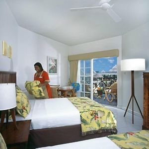 Double or Twin Room Garden View